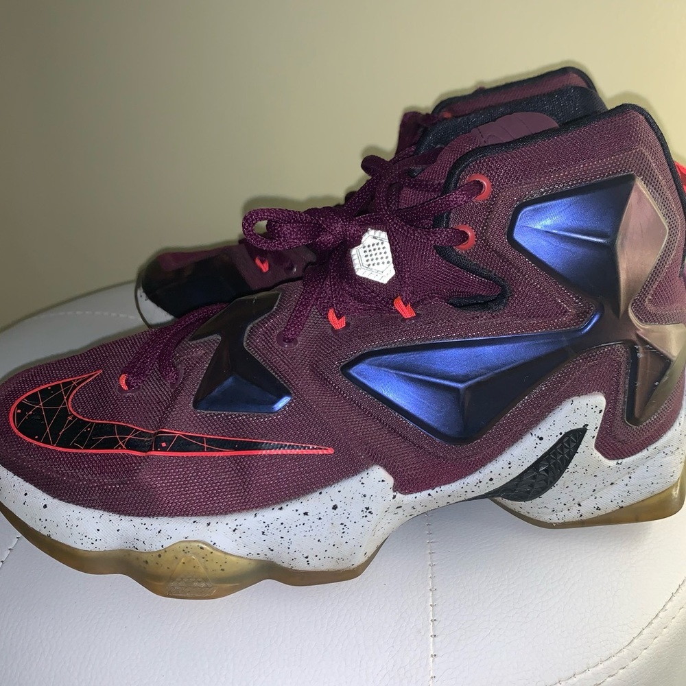 NIKE Lebron Trece XIII 13 Burgundy Size 7 Men’s - Picture 2 of 6